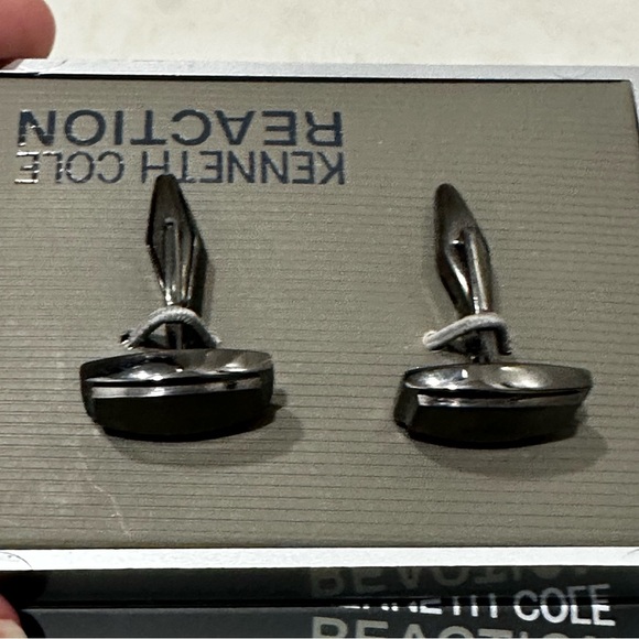 Kenneth Cole Cufflinks Brushed Polished Steel Silver Tone Rectangle Mens New - Picture 3 of 12
